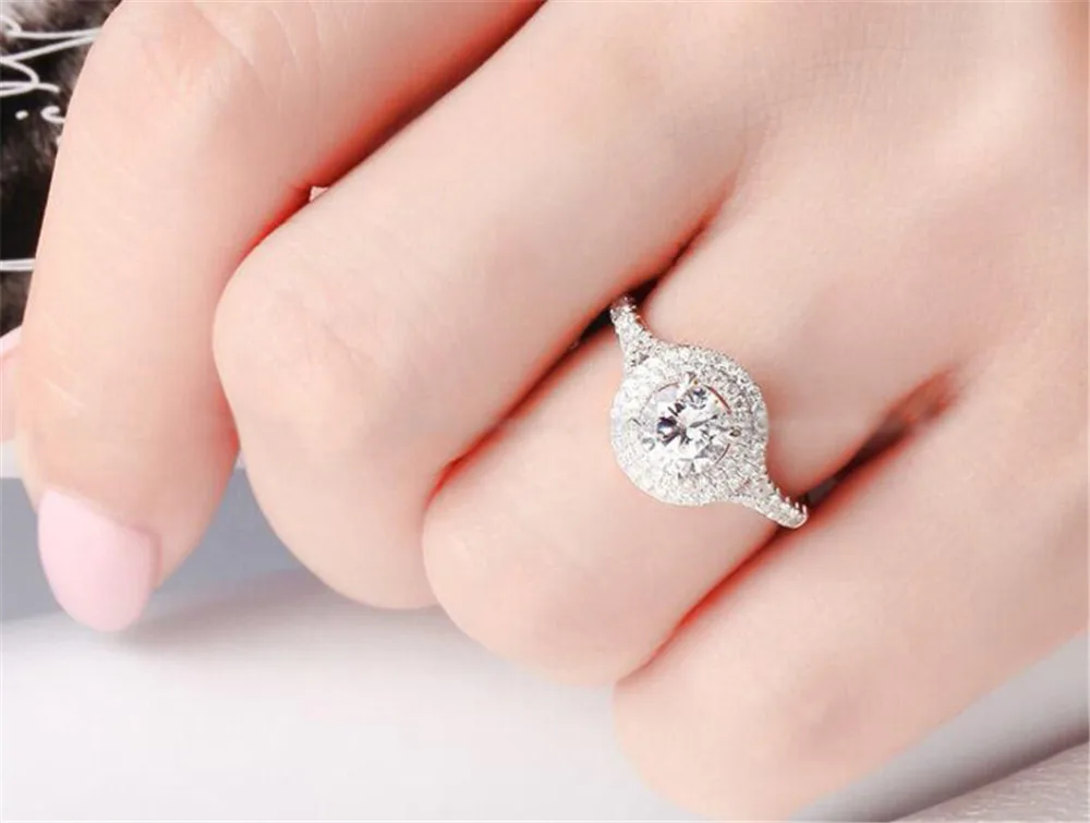 

1CT Brand Halo Style Pure 14K White Gold Moissanite Diamond Ring Test Positive Brand VVS1 Certified Female Wedding Ring 585