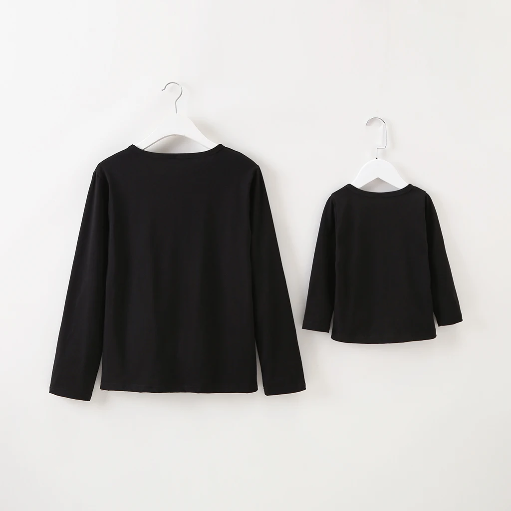 Семейная Одинаковая одежда повседневное черное платье для мамы и дочки