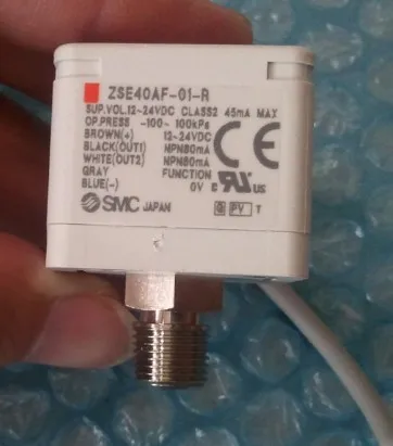 

Новый оригинальный цифровой вакуумный переключатель давления ZSE40AF-01-R -100 ~ 100 кПа 2 выхода NPN