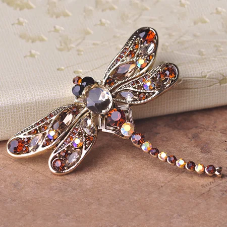 Женская брошь в форме стрекозы зеленая с кристаллами аксессуар серебристого