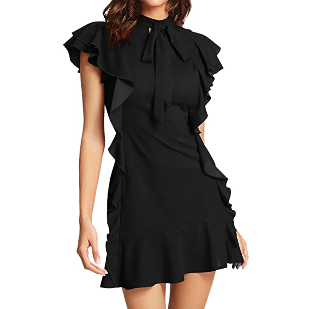 Платье с рюшками с воланом. Черное платье с волнами. Черное платье с воланами. Черное шифоновое платье.