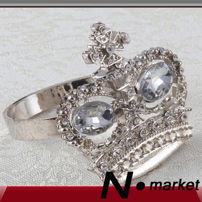 

New arrival British Palace Style Diamond Napkin Rings For Wedding Silver Crown Round Alloy Napkin Holders Table Decoration