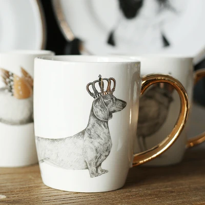 A Чайные кофейные кружки керамические креативные короны животные сок молоко кружка домашний декор фарфор подарок на день рождения такса собака чашка с изображением птиц - Цвет: A