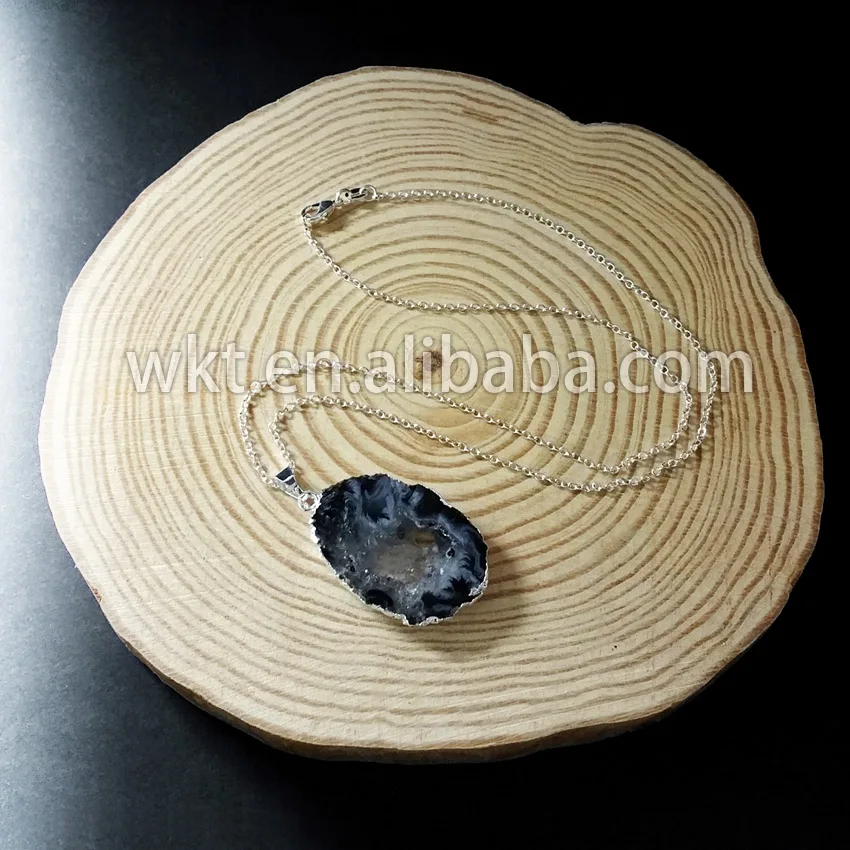 WT-N140 оптовая продажа натуральный жеод срез камня ожерелье Мода druzy geode с черными