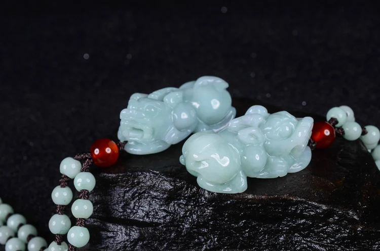 Кулон из натурального бирманского камня резное ожерелье Pokemon Pixou мужское и