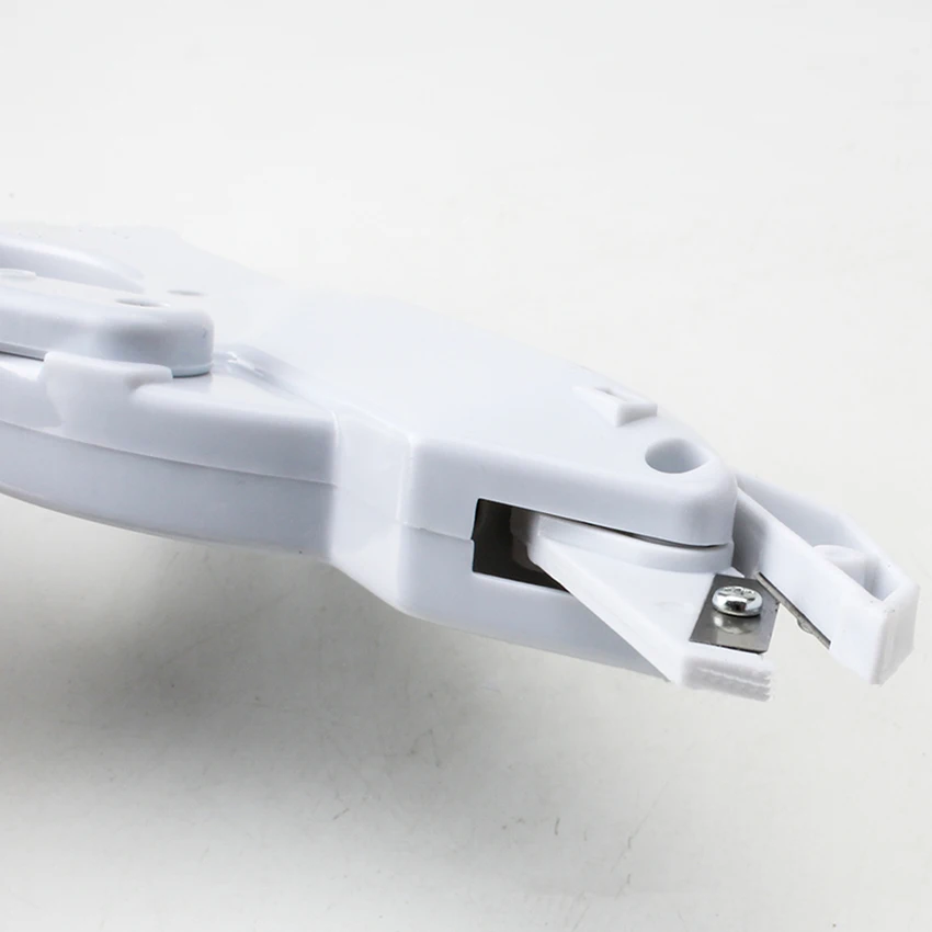 Многофункциональные портативные электрические ножницы на батарейках для резки