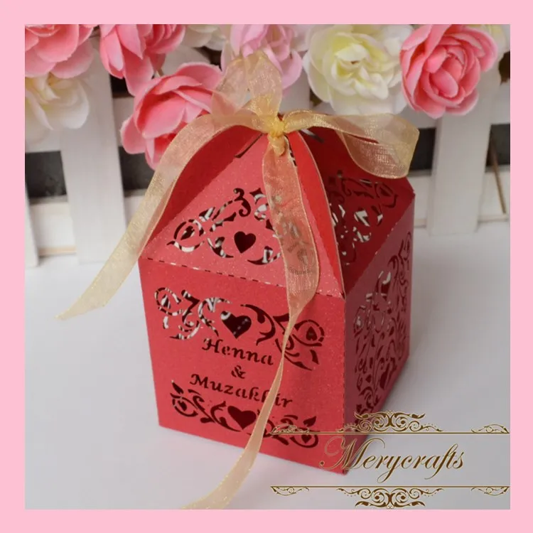 Cajas de recuerdo de vid de amor dulce con nombres personalizados, cajas de recuerdo de boda personalizadas de marfil y rojo, cortadas con l&aacute;ser-2