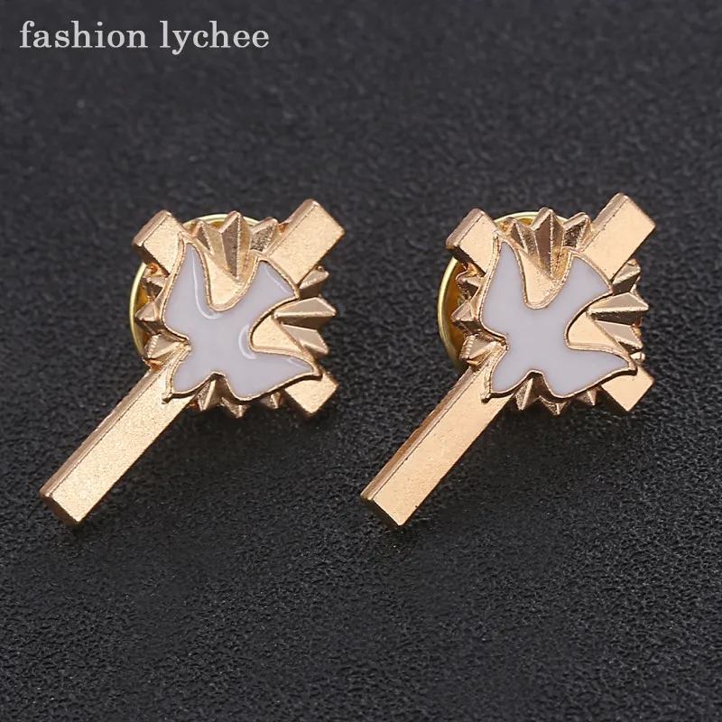 Женская эмалированная брошь Крест в форме голубей золотого цвета|sweater pins|cross