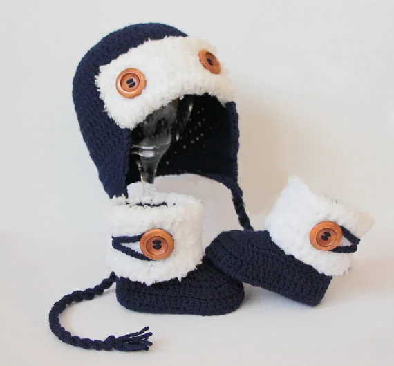 Набор вязаных детских ботинок и шапки набор для мальчиков пилот обувь