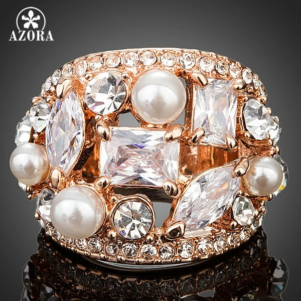 Кольцо из розового золота с фианитом и жемчугом | Украшения аксессуары