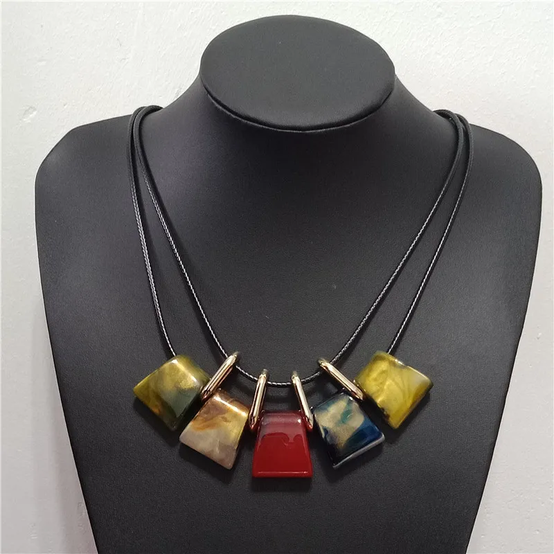 Multicolor Черное кожаное ожерелье-чокер из пластика с разноцветными драгоценными камнями и подвеской, Трендовое длинное ожерелье, аксессуары для одежды femm - Окраска металла: Multicolor
