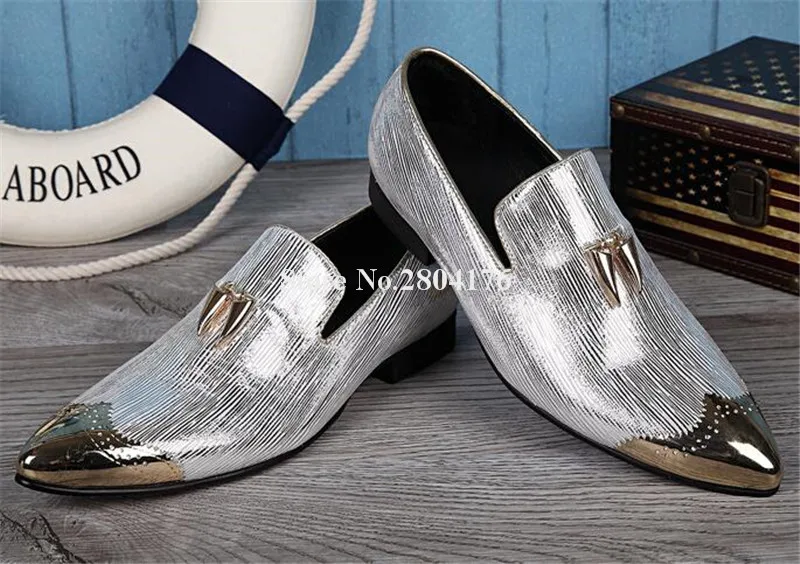 Мужские туфли в западном стиле с острым металлическим носком серебристо-серые