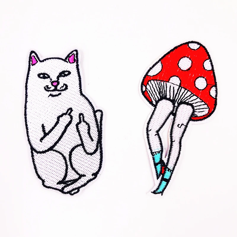 Новинка Куртка пилот на пуху Изящная модная вышитая нашивка с железными