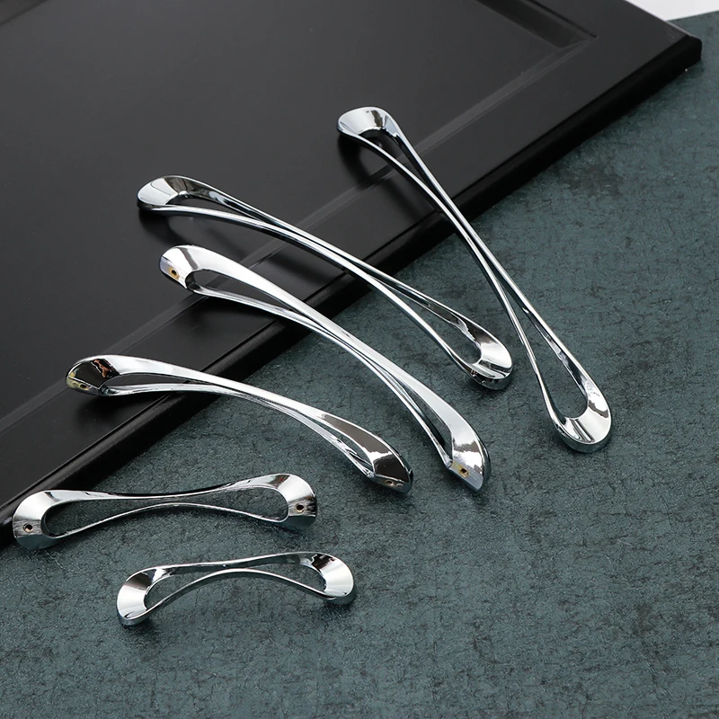 Современные ручки для выдвижных ящиков модные кухонного шкафа Хромированная