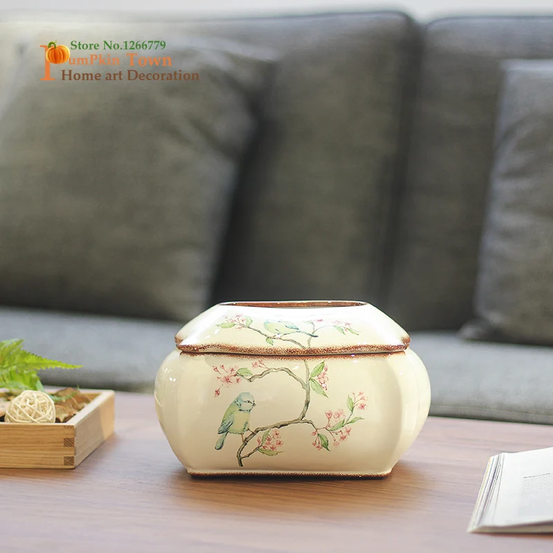 2019 NEW Classic ancient flowers and birds featured table tissue box creative simple ceramic crafts ornaments |