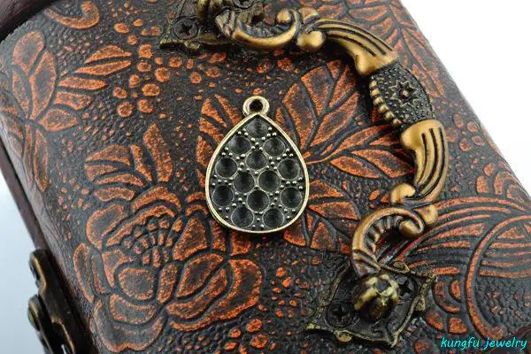 

S8222 retro five water droplets alloy pendant accessories jewelry diy manual alloy accessories wholesale 3.4 grams