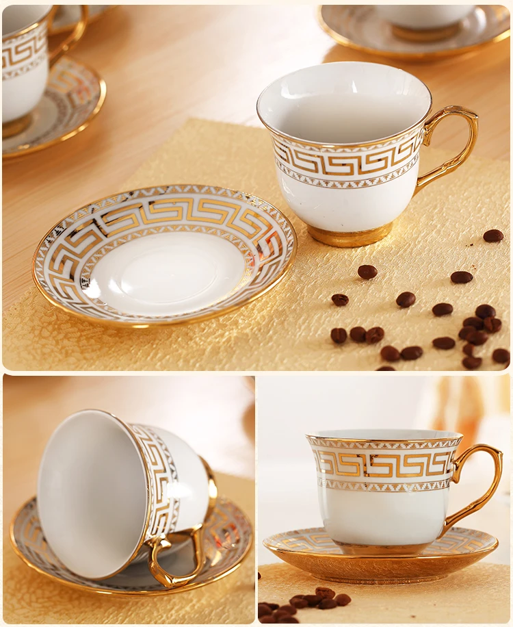 Горячая цветок керамическая чашка с подстаканник и золотой ложкой чтобы