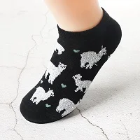 Новинка; милые хлопковые женские носки с изображением животных; Kawaii; летние короткие носки с принтом альпаки; тапочки; женская Повседневная Мягкая забавная лодка; носки - Цвет: black