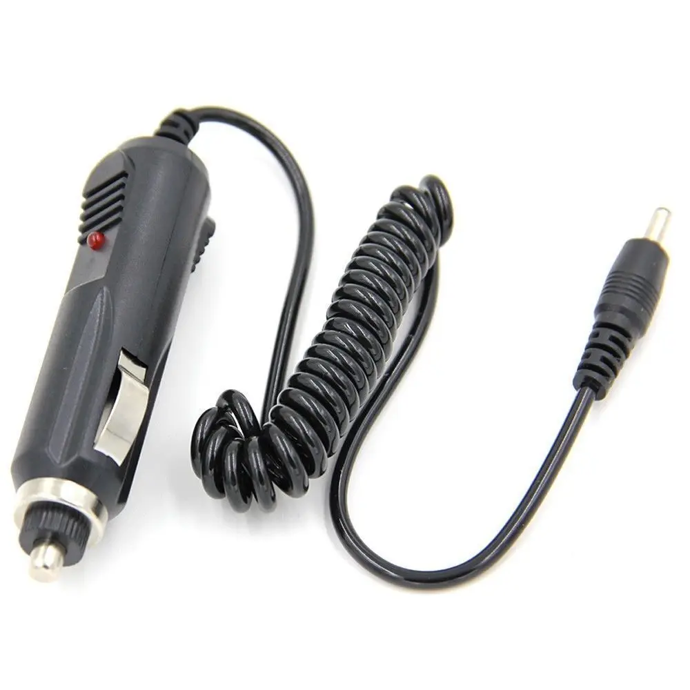 4 аккумулятора и зарядное устройство для автомобиля с европейской вилкой |