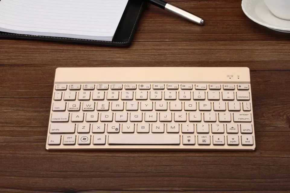 Luxury Aluminium Wireless Bluetooth Keyboard with/without 7 Color Backlight for Huawei S7-601 MediaPad Vogue s7-601c | Компьютеры и