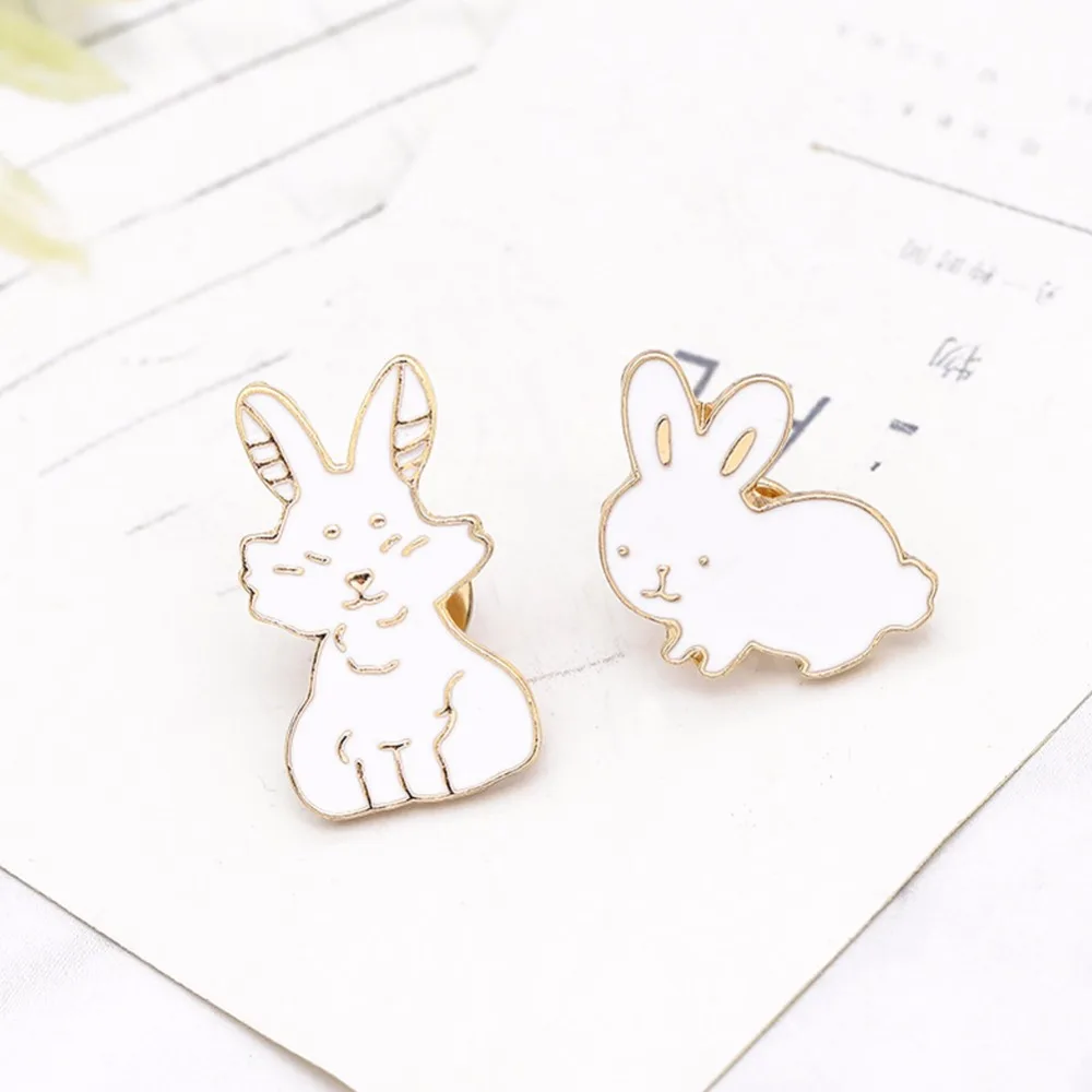 Милый белый кролик Золотая брошь Kawaii мультяшная Пряжка Pin эмали сплава нагрудный