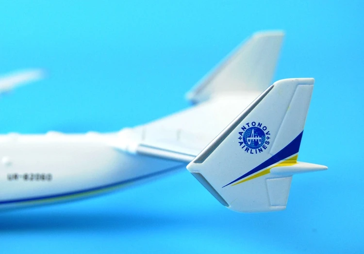 Новинка: Herpa 562287 UR-82060 Мрия 1:400 AN-225 Готовая модель