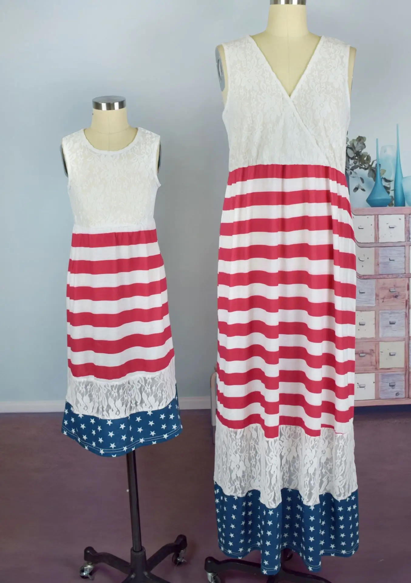 Платье для мамы и дочки в полоску пляжного отдыха одинаковые костюмы семьи