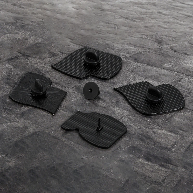 Забавные эмалированные броши в рулоне для туалетной бумаги стиле панк украшения