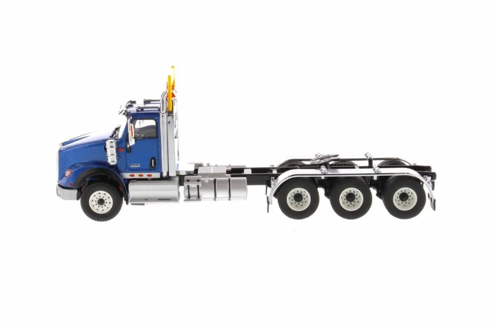 Трактор TRIDEM HX620 международная версия синий 1:50 бренд DIECAST MASTERS 71010|construction vehicle