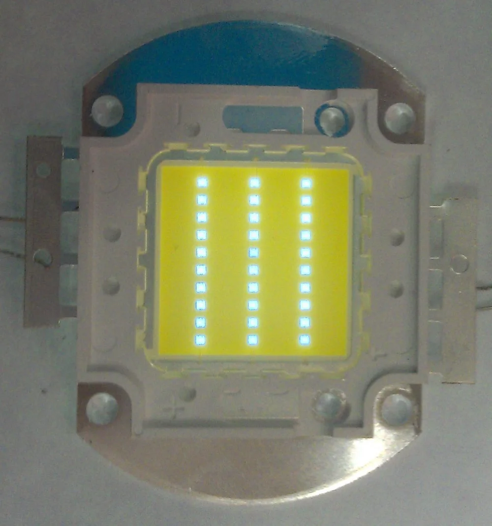 Бесплатная доставка Высокая мощность 30 Вт светодиодный чип 2700LM ~ 3000лм белый для