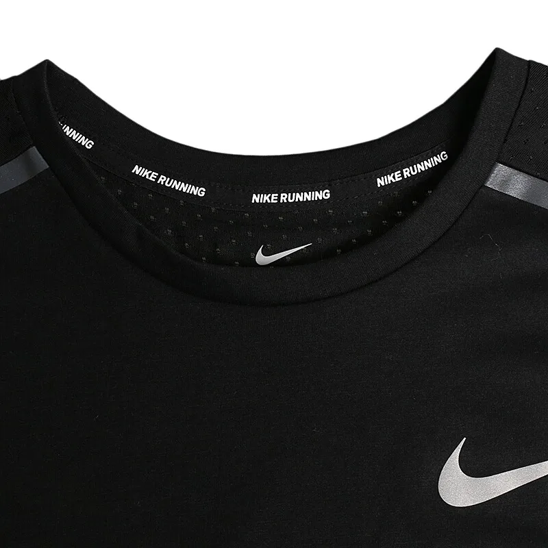Оригинальный Новое поступление NIKE BRTHE RISE 365 Топ SS Мужские футболки с коротким