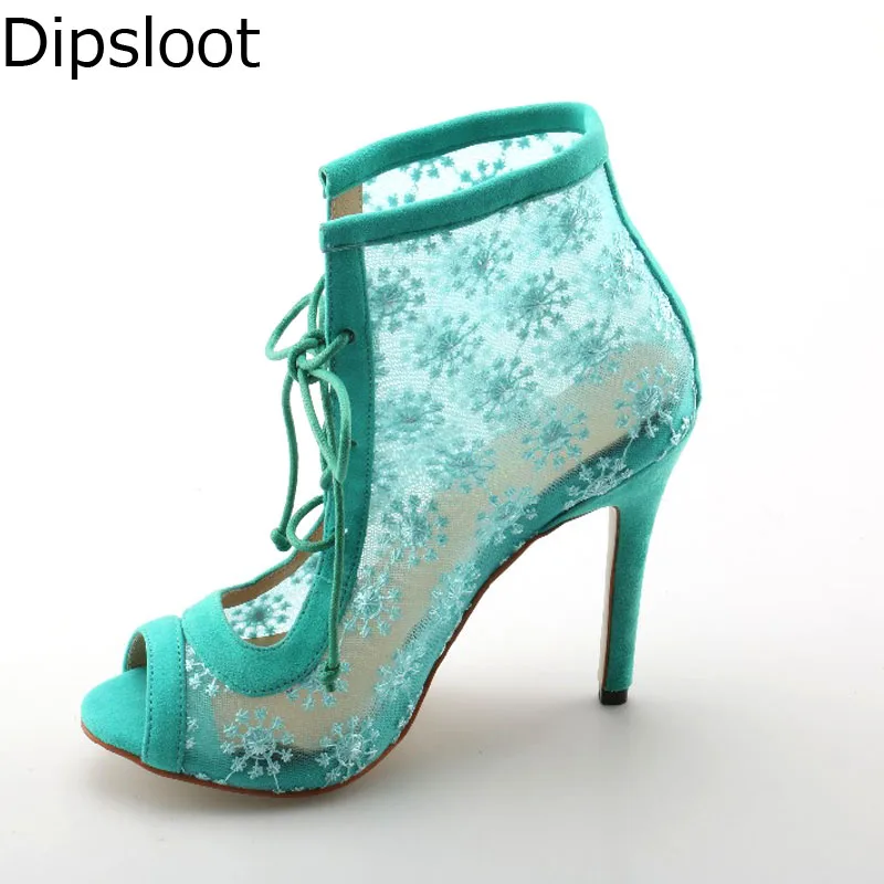 

Женские ботильоны с цветочной вышивкой, кружевные сетчатые полусапожки с открытым носком, женские свадебные полусапожки на тонком высоком каблуке со шнуровкой