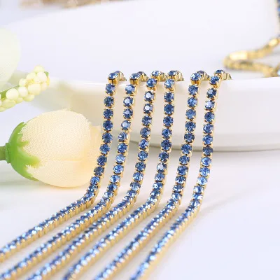 Light Sapphire 1 ярд/шт. 19 цветов цепочка со стеклянными кристаллами и стразами, Золотое дно Пришивные цепочки для рукоделия, украшения сумок для одежды - Цвет: Light Sapphire