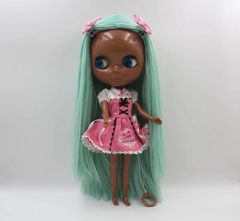 Кукла Blyth Blygirl светильник зеленые прямые волосы глубокое черное тело телесная
