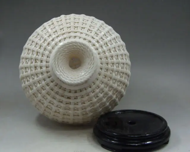 Vintage Chinese Dehua White Porcelain Handwork Hollow-out Vase | Дом и сад