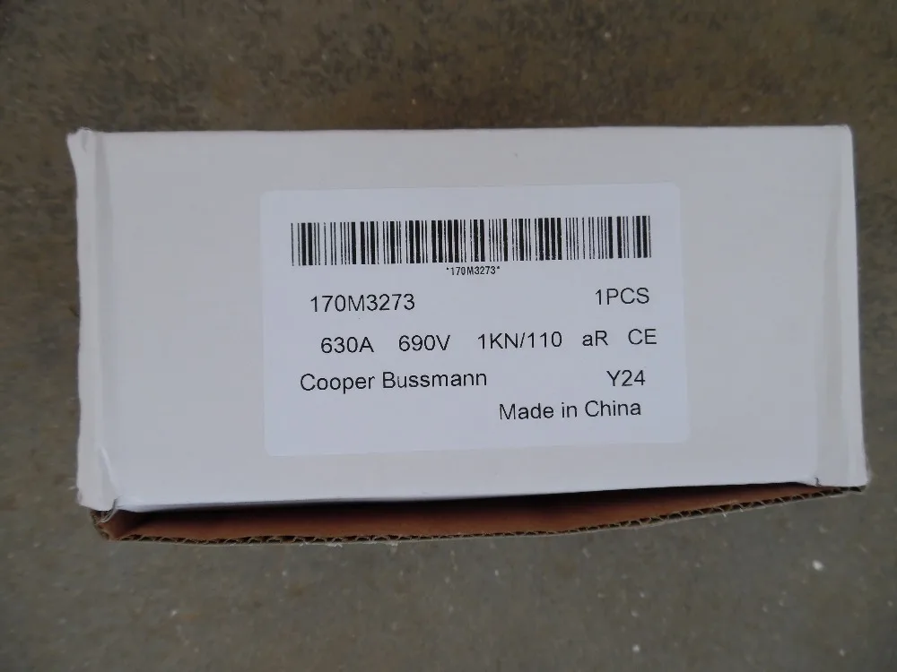 

Free shipping 5pcs Fuses: 170M3273 630A 690V aR