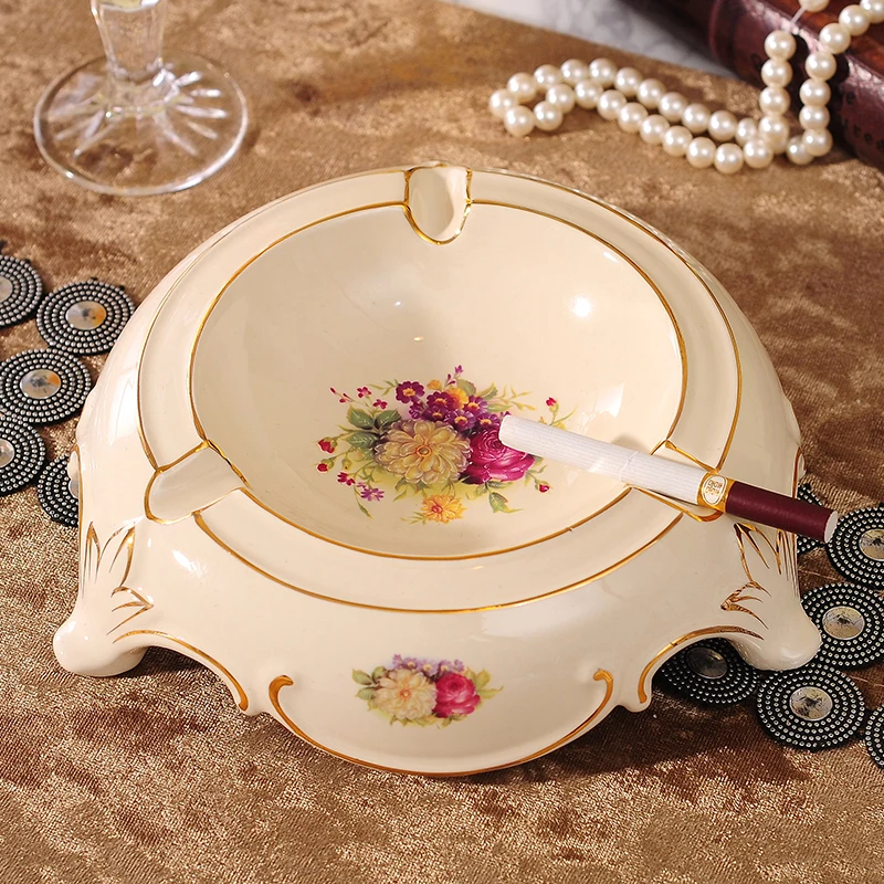 

European style simple ceramics, large ashtray, retro personality, living room, office, modern coffee table, practical