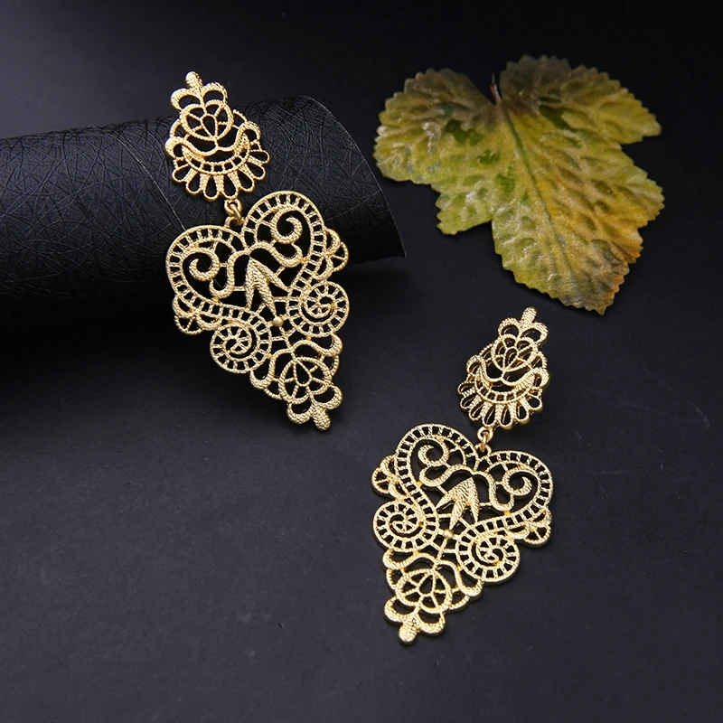 Винтажные серьги золотого цвета в цветочек элегантные женские с индийским