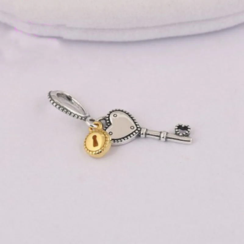 Женский кулон из серебра 2018 пробы с бусинами и замками | Украшения аксессуары