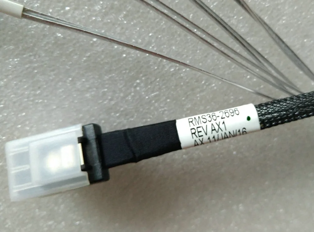 RaidStorage Amphenol RMS36-2696 REV AX1 Дата производства: новейший SFF8087 в SATAx4 MiniSAS 6 ГБ/сек. RAID