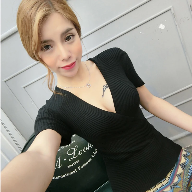 Футболка женская приталенная пикантная Трикотажная хлопковая в полоску с