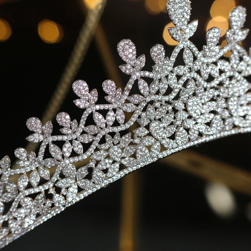 Patron de la vendimia gran corona de bronce CZ rhinestone disenador misterioso y clasico pelo novia Tiaras aniversario