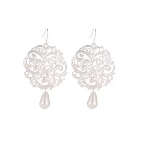 e 1184 European and American retro palace national wind hollow round earrings exaggerated geometric carved water drops pearl ear | Украшения