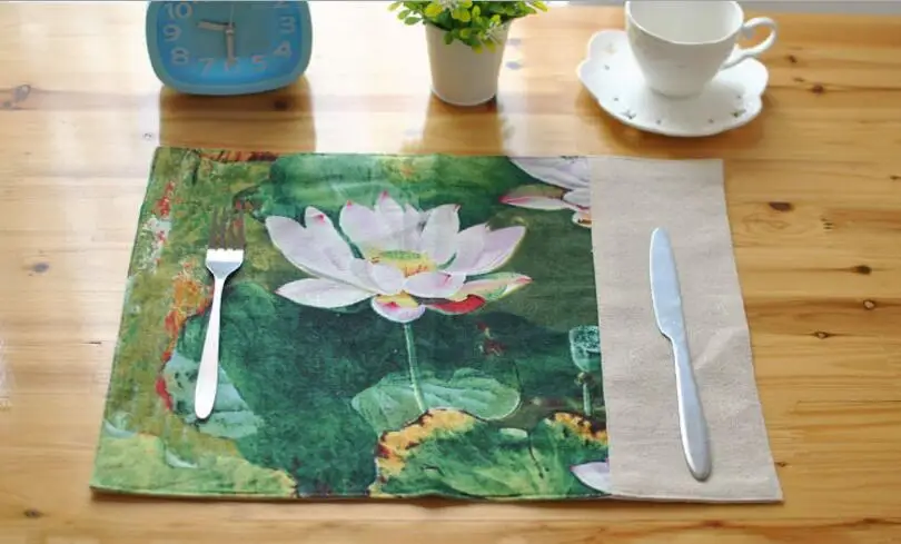 

4pcs Upscale Lotus cloth placemat table mat Western pad Placemats double thick mat slip-resistant pad Tea cloth AU541
