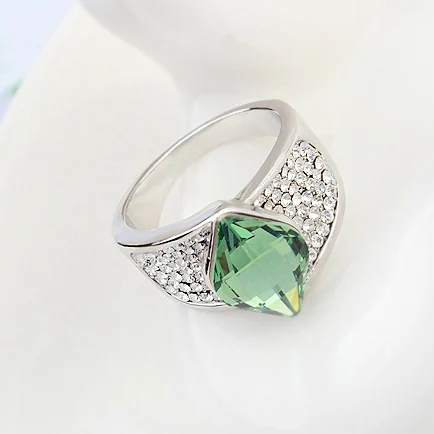 Овальной формы с синими кристаллами от Сваровски обручальные кольца для Для