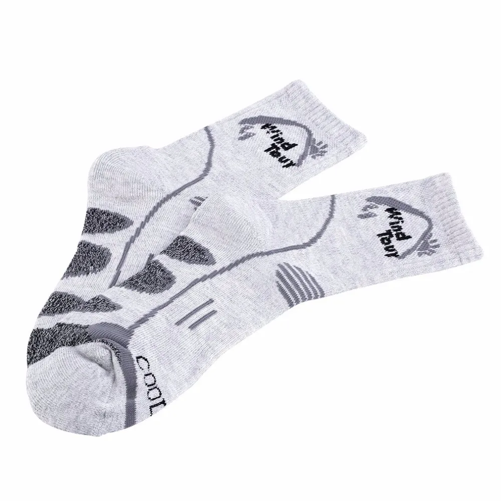 

A Pair Unisex Sport Cycling Socks Men Women Athletic Soccer Sock Comfortable Wicking Breathable Thermal Running Coolmax Mountain