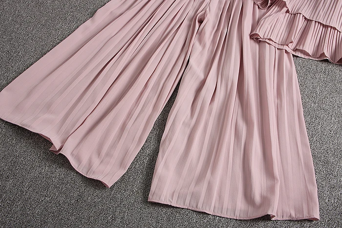 Женский комплект ALPHALMODA плиссированный топ на бретельках + брюки до середины икры