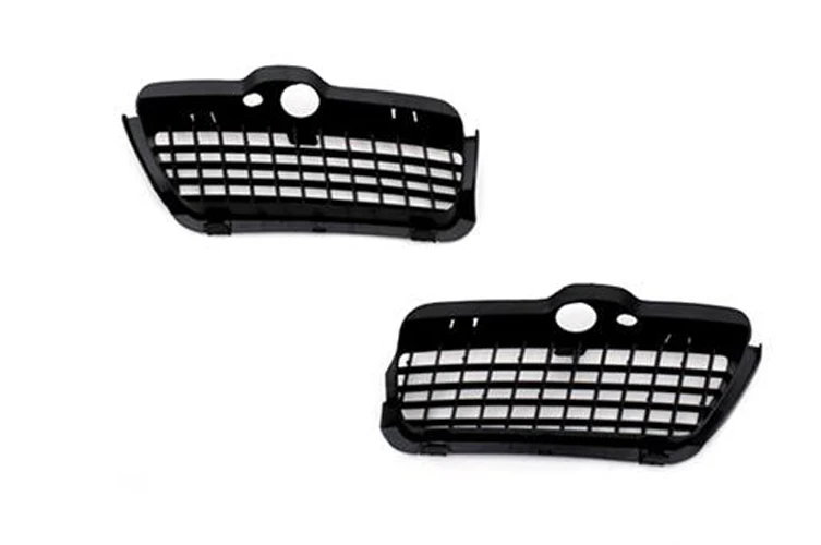 

Replacement Front Lower Side Cooling Air Grille (Euro Specification) For VW Volkswagen Jetta Vento MK3