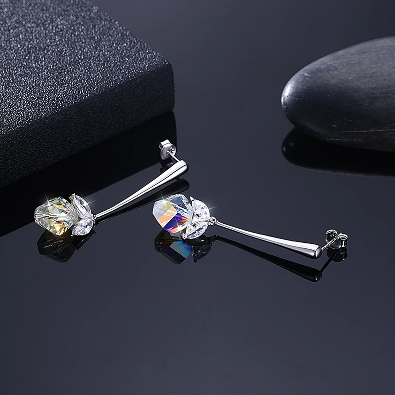 Серьги подвески женские из серебра 925 пробы с кристаллами