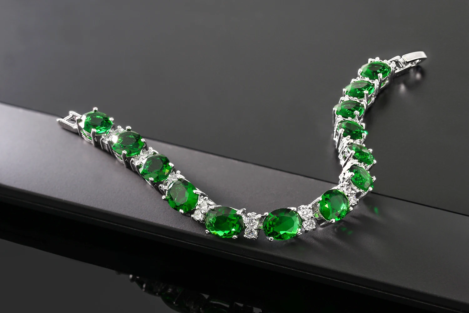 40.00 Ct Oval &amp Round Green Color Cubic Zirconias CZ Tennis Bracelet 7 Inch | Украшения и аксессуары